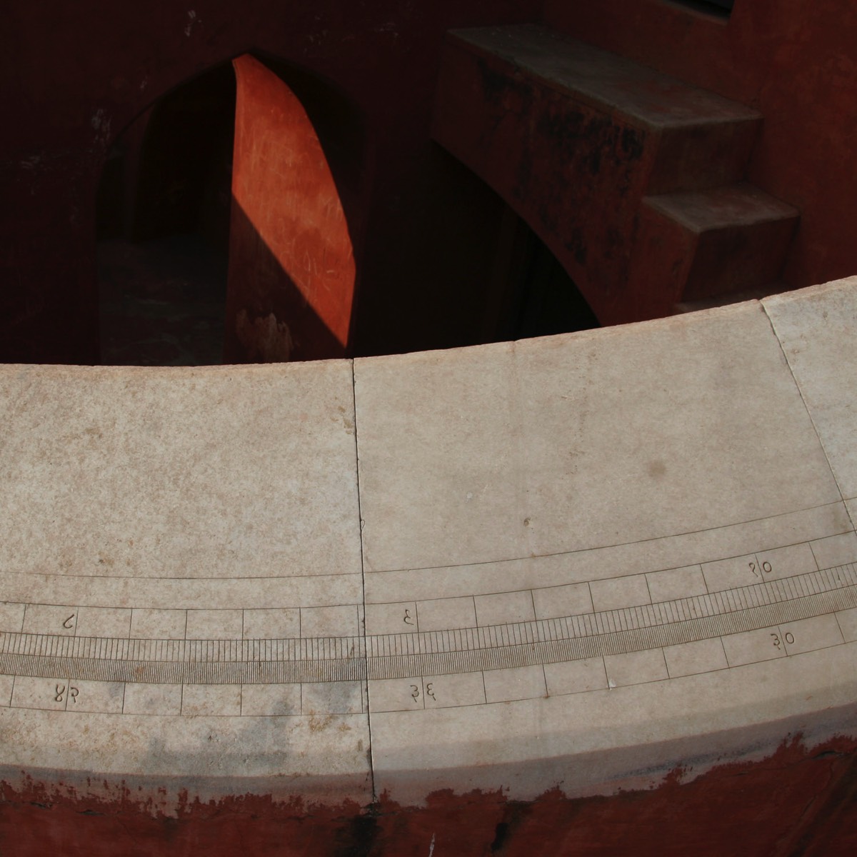 Delhi Misra Yantra - marble scale with divisions for hours, minutes, 6 seconds, and 2 seconds