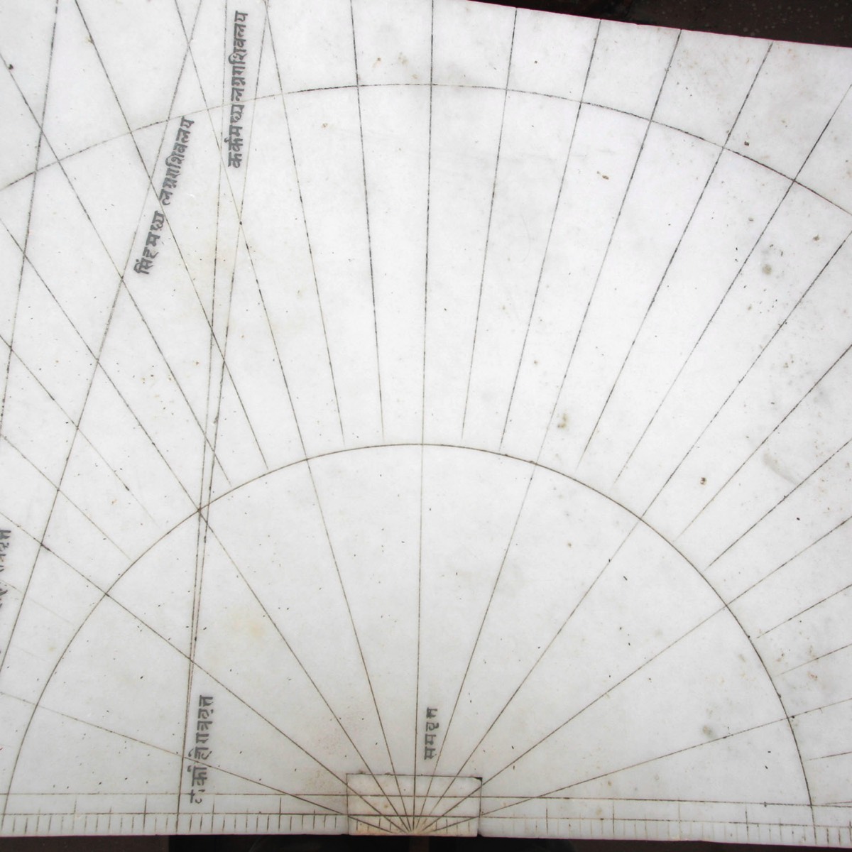 Jaipur Jai Prakash - scale at bottom showing the zenith point